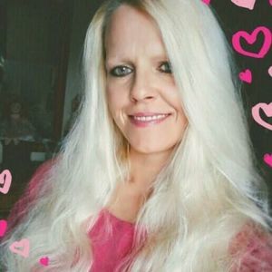 Meet your Posher, Dena j.